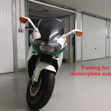 Chotesovska With Parking Place * Prag