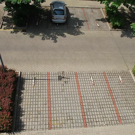 Chotesovska With Parking Place Appartement Praag