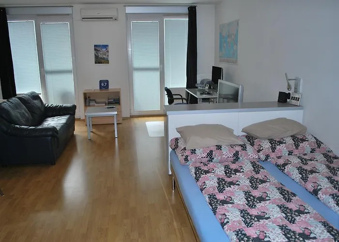 Appartement Chotesovska With Parking Place Prague